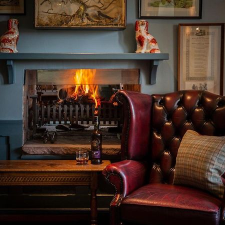 לוס The Loch Lomond Arms Hotel מראה חיצוני תמונה